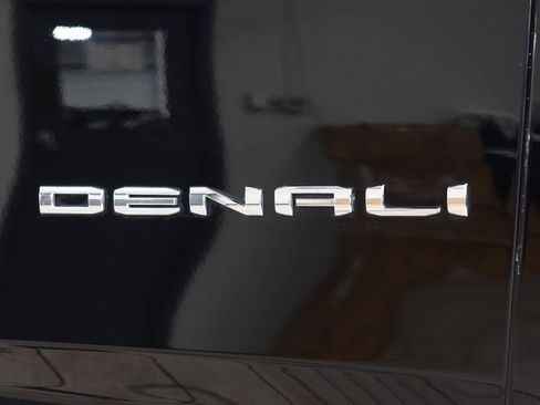 Used 2024 GMC Yukon XL Denali w/ Max Trailering Package image 17