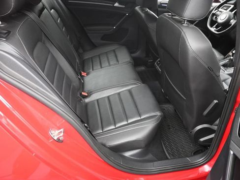 Used 2017 Volkswagen Golf R 4-Door AWD/4WD image 10