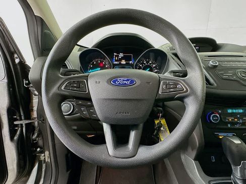 Used 2017 Ford Escape SE FWD image 16