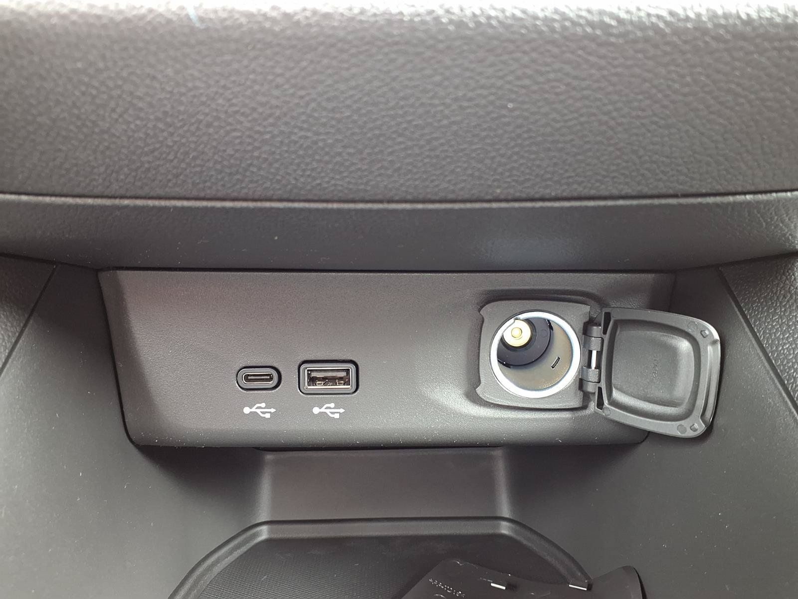 New 2026 Buick Envista Sport Touring FWD image 6