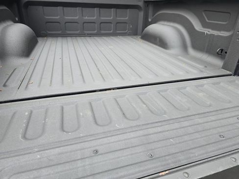 Used 2015 RAM 1500 Laramie w/ Convenience Group AWD/4WD image 17