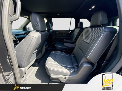 Used 2026 GMC Acadia Denali w/ Super Cruise Package FWD image 29