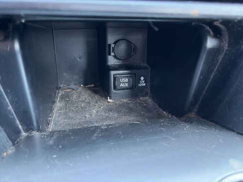 Used 2014 Toyota Camry SE image 23