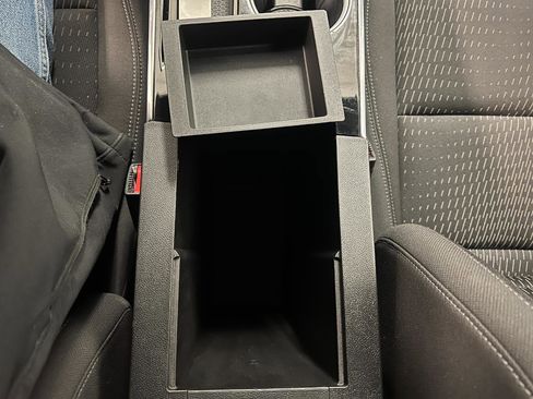 Used 2025 Chevrolet Equinox LT image 60