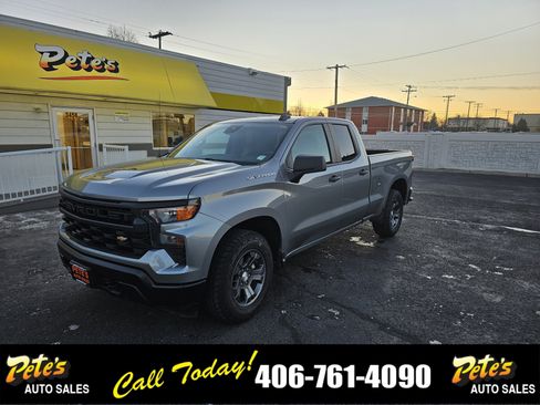 Used 2023 Chevrolet Silverado 1500 W/T w/ Trailering Package image 8