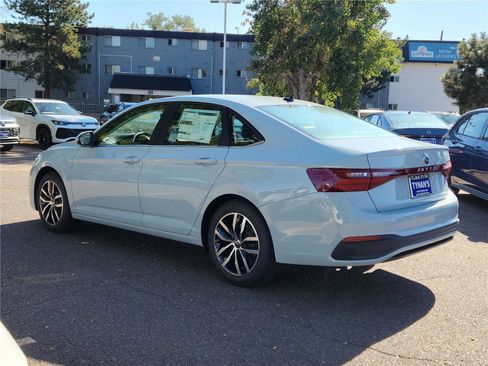 New 2025 Volkswagen Jetta SE image 5