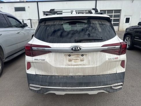 Used 2021 Kia Seltos SX w/ SX Sunroof Package image 5