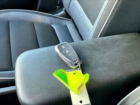 Used 2022 Chevrolet TrailBlazer LT w/ Convenience Package image 34