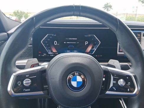 Used 2023 BMW 740i RWD image 8