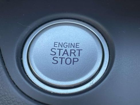 Used 2024 Hyundai Elantra SEL FWD image 21