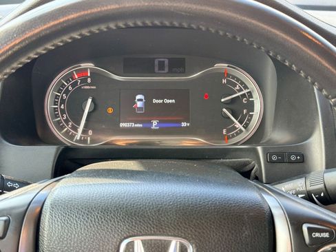 Used 2018 Honda Ridgeline RTL-T image 17