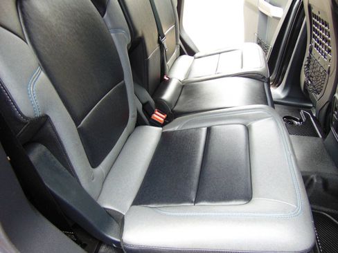 Used 2022 Ford Bronco Black Diamond AWD/4WD image 18