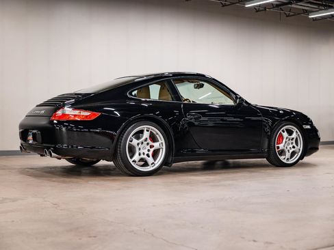 Used 2006 Porsche 911 Carrera 4S AWD/4WD image 39