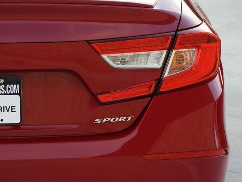 Used 2018 Honda Accord Sport image 21