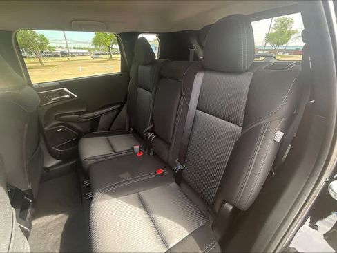 Used 2025 Mitsubishi Outlander ES AWD/4WD image 29