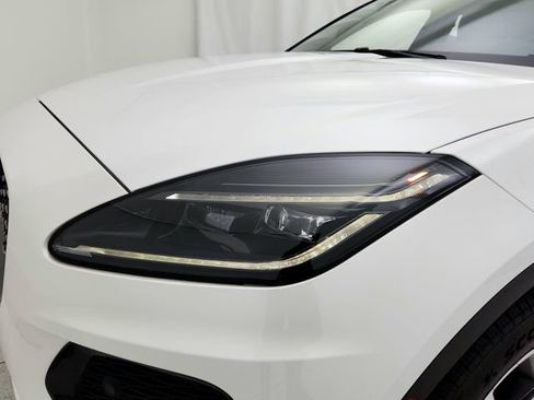 New 2024 Jaguar E-PACE R-Dynamic SE image 18