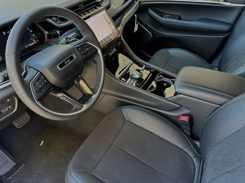 New 2023 Jeep Grand Cherokee Trailhawk image 9