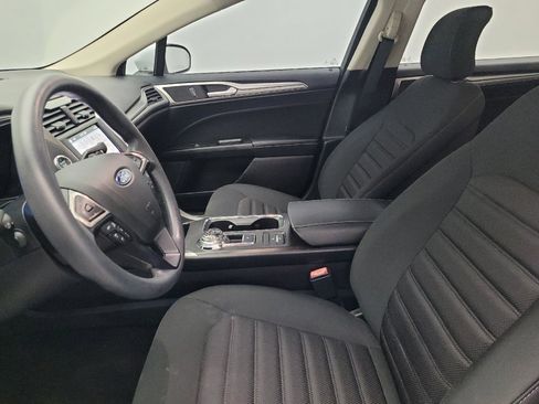 Used 2019 Ford Fusion SE FWD image 17