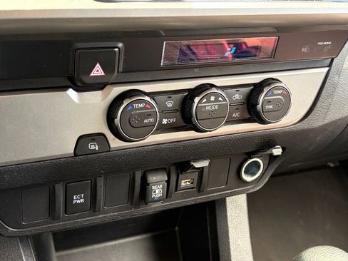 Used 2023 Toyota Tacoma SR5 RWD image 9