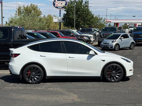 Used 2021 Tesla Model Y Performance AWD/4WD image 3
