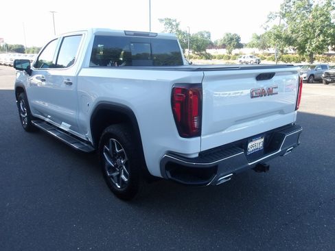 Used 2023 GMC Sierra 1500 SLT w/ SLT Premium Package image 6