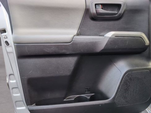 Used 2019 Toyota Tacoma SR5 image 34