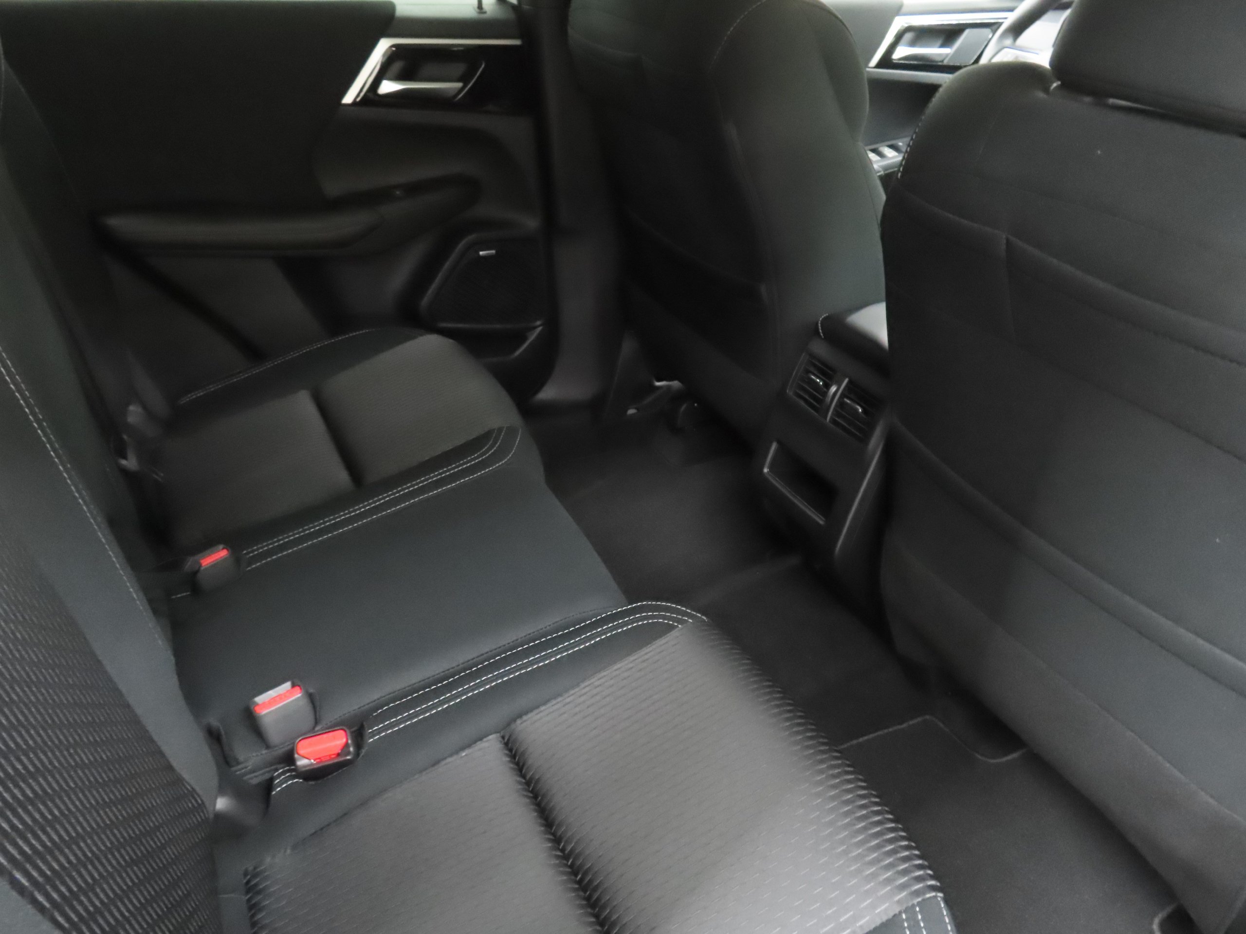 New 2026 Mitsubishi Outlander ES AWD/4WD image 24