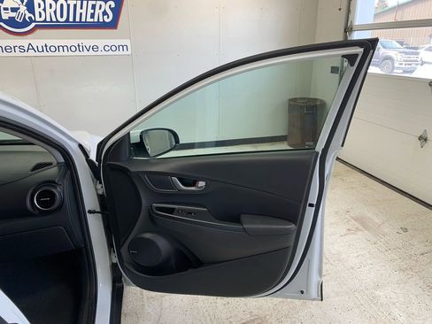 Used 2020 Hyundai Kona Ultimate image 28
