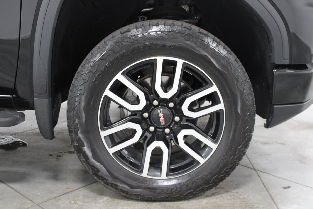Used 2025 GMC Sierra 1500 AT4 w/ AT4 Premium Package AWD/4WD image 63