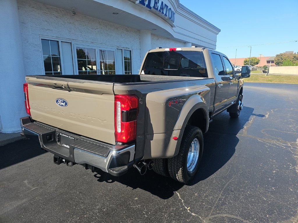 New 2027 Ford F350 Lariat w/ Lariat Ultimate Package AWD/4WD image 4