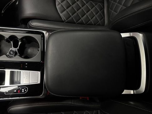 Used 2023 Audi SQ8 Prestige w/ Prestige Package image 21