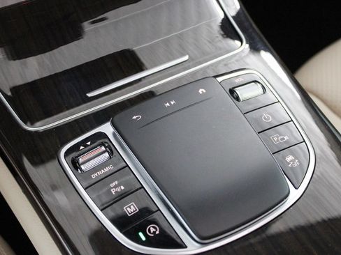 Used 2022 Mercedes-Benz GLC 300 image 36