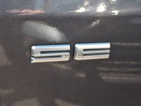 Used 2021 Ford Escape SE w/ SE Sport Appearance Package AWD/4WD image 11