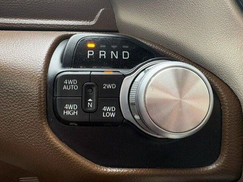 Used 2020 RAM 1500 Laramie AWD/4WD image 17