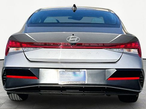 Certified 2025 Hyundai Elantra SEL image 4