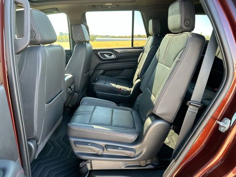 Used 2022 Chevrolet Tahoe RST w/ Sport Performance Package image 23