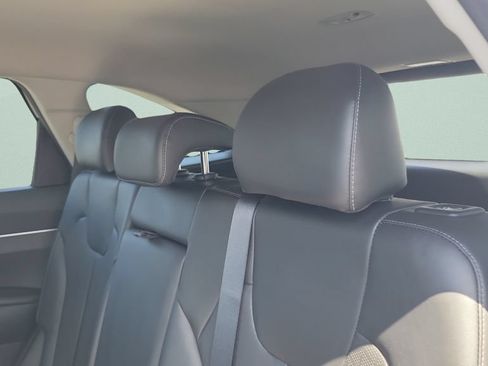 Used 2022 Kia Sorento S FWD image 9