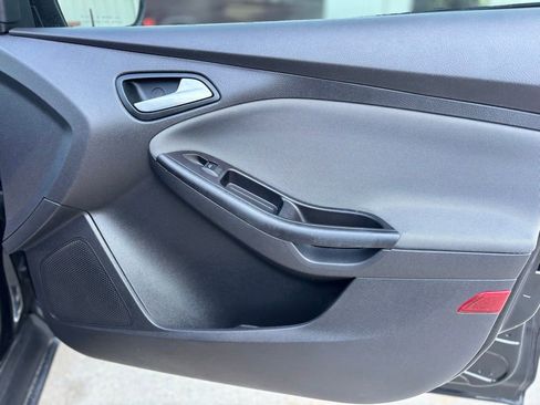 Used 2014 Ford Focus SE image 10