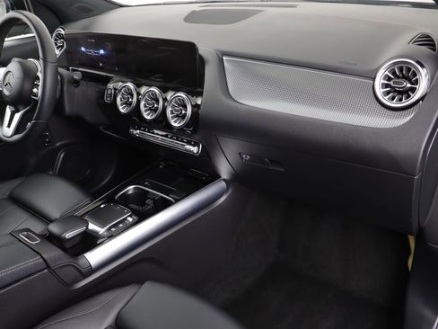 Used 2023 Mercedes-Benz GLA 250 image 21