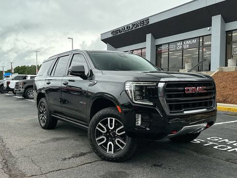 Used 2024 GMC Yukon AT4 w/ AT4 Premium Package AWD/4WD image 2