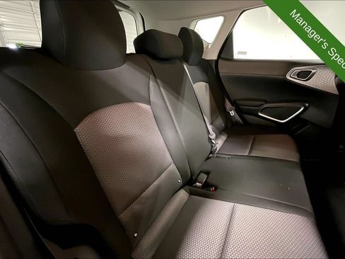 Used 2025 Kia Soul LX FWD image 32