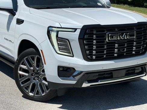 New 2026 GMC Yukon XL Denali Ultimate w/ LPO, Illumination Package AWD/4WD image 6