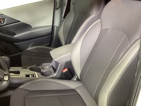 Used 2025 Subaru Crosstrek 2.5i Premium w/ Convenience Package #2 image 11