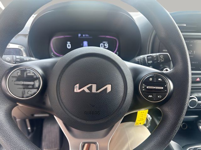 Used 2024 Kia Soul LX w/ Option Group 015 FWD image 10