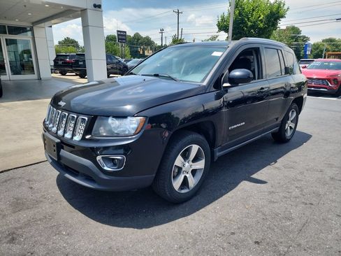 Used 2016 Jeep Compass High Altitude AWD/4WD image 4