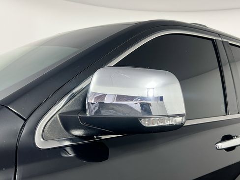 Used 2022 Jeep Grand Cherokee Limited image 12