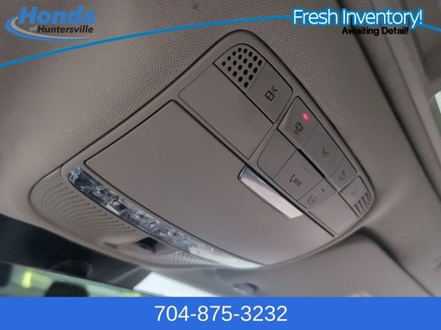 Used 2021 Mercedes-Benz C 300 Sedan image 27