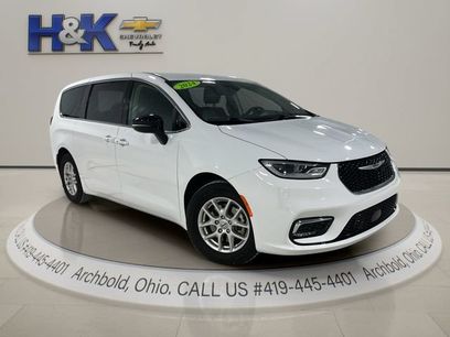 Used 2024 Chrysler Pacifica Touring-L