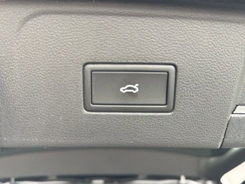 Used 2026 Volkswagen Atlas SEL Premium R-Line image 19