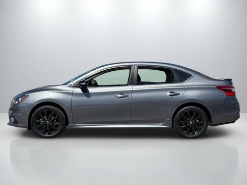 Used 2017 Nissan Sentra SR w/ SR Midnight Edition FWD image 2